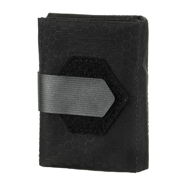 M-Tac City Med Pouch Hex Black auf weissem Hintergrund